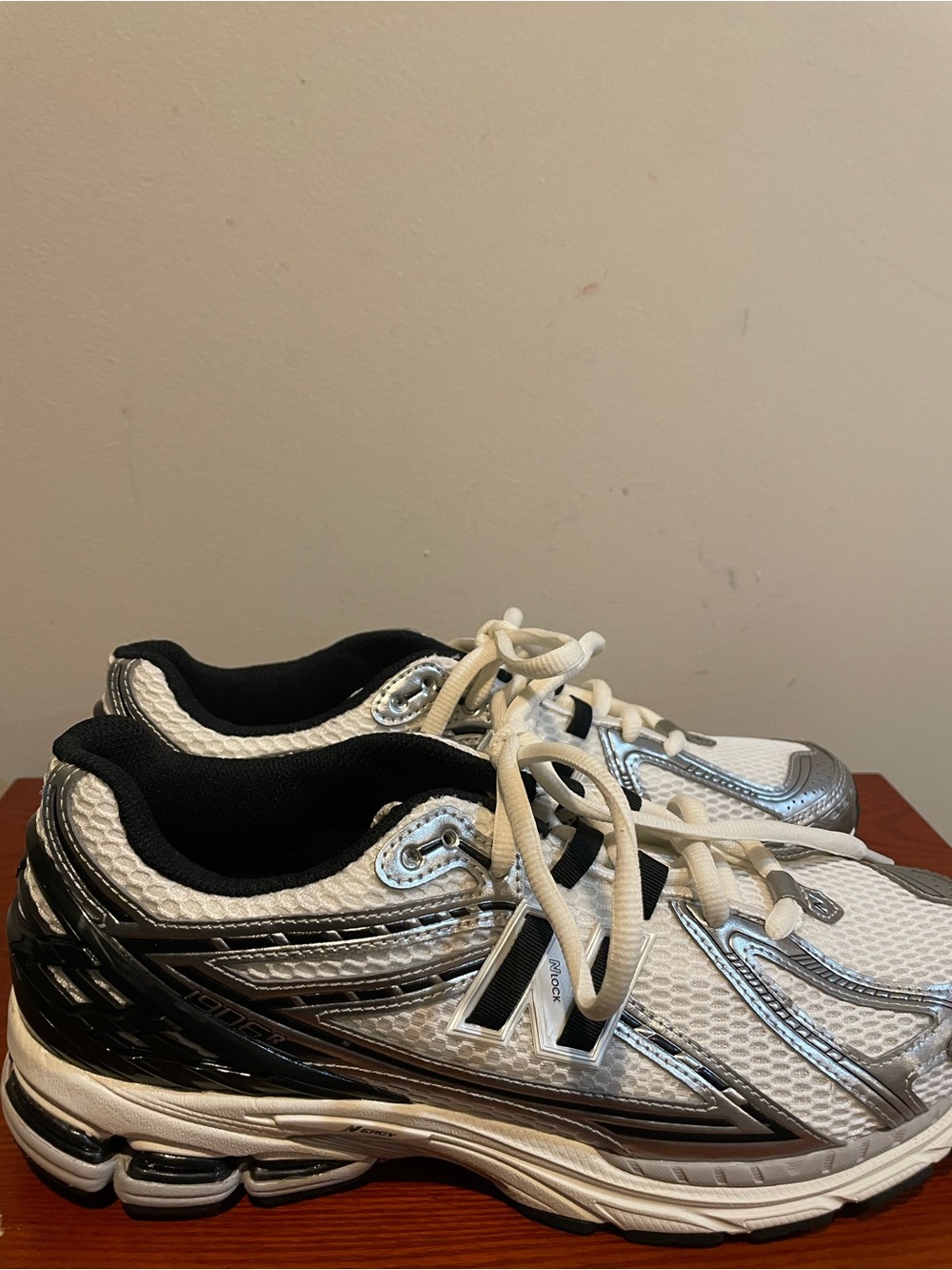 New Balance men's 1960 Silver/White Running Shoes - no box